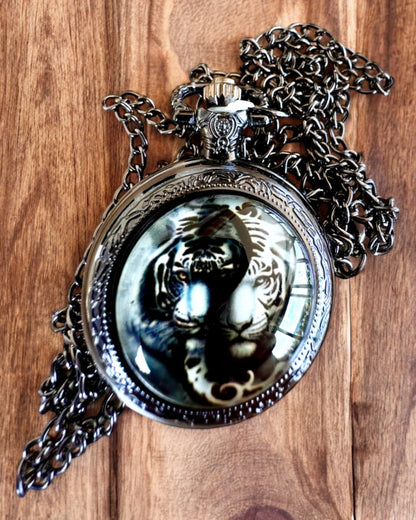 Taschenuhr "Tygriseleganz" aus Edelstahl mit Gravuroption als Geschenk