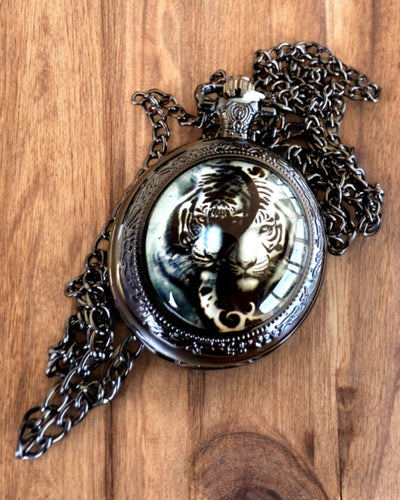 Taschenuhr "Tygriseleganz" aus Edelstahl mit Gravuroption als Geschenk