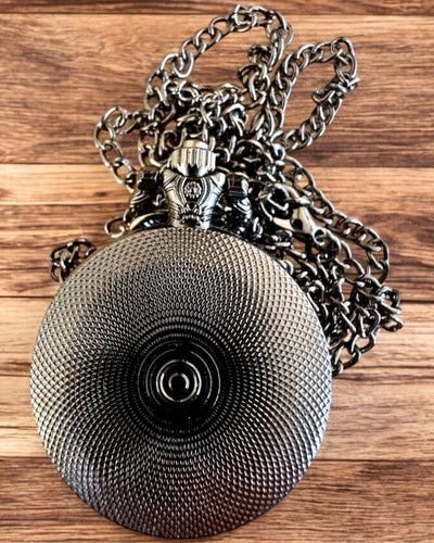 Taschenuhr 'Kuss der Raben' mit Gravur – Personalisierung mit Gravur als Geschenk