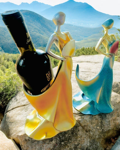 Eleganter Flaschenhalter - Damenstatue - Personalisierung mit Gravur, 2 Varianten zur Auswahl