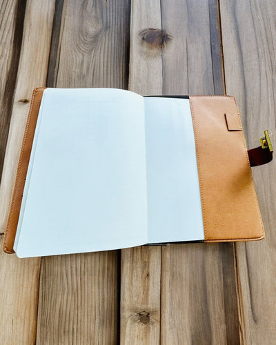 Exklusives Leder-Notizbuch "Sekretnik" A5 mit Zahlenschloss - Personalisierung mit Gravur