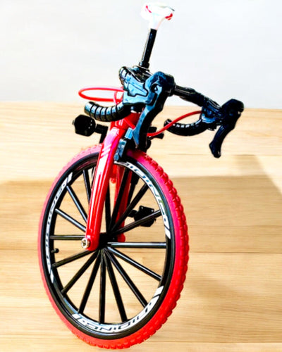Miniaturmodell Metallfahrrad Roter "SpeedMaster" mit Gravur personalisiert als Geschenk, 2 Farbvarianten