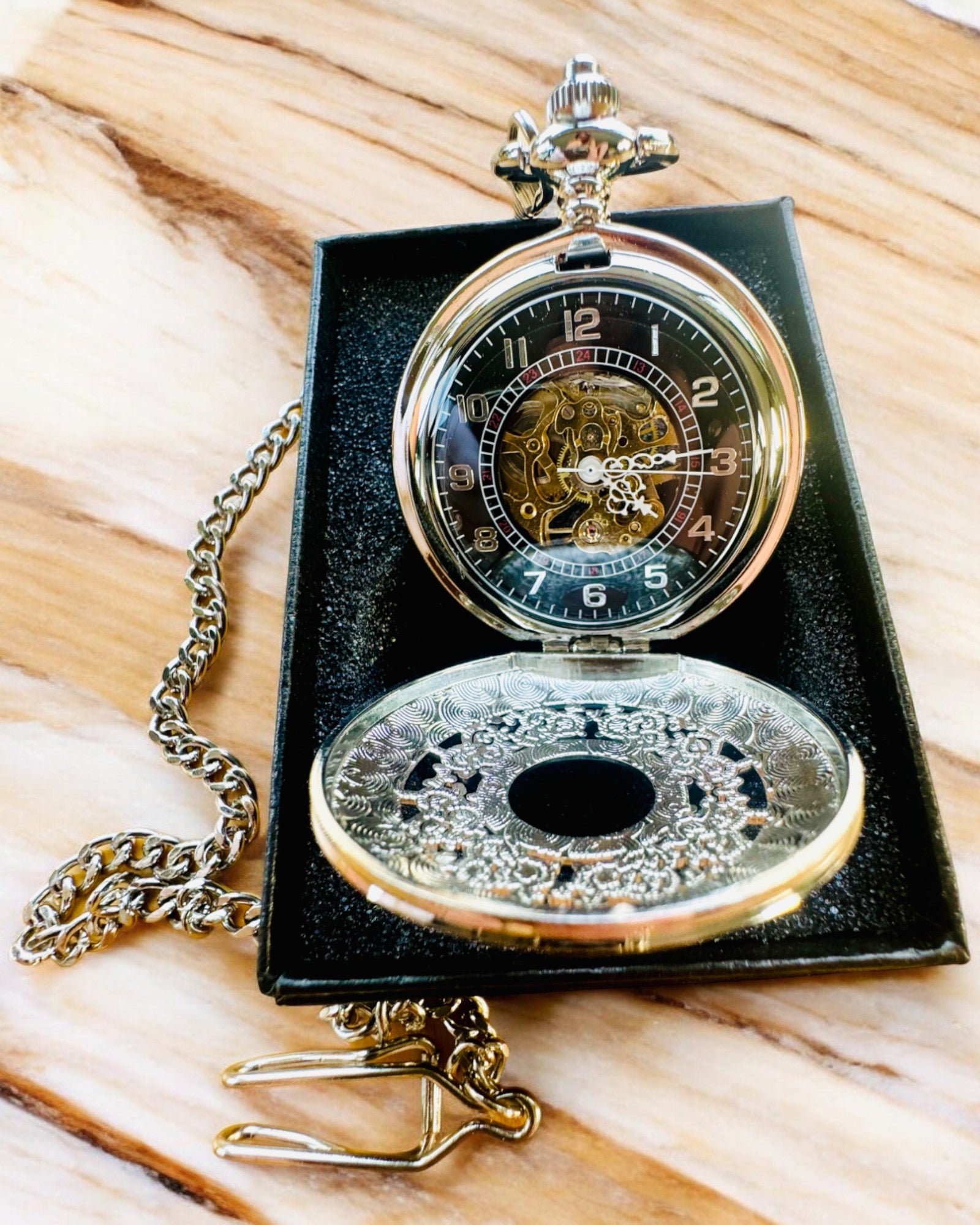 Taschenuhr "Eterna Eleganz", personalisiertes Geschenk, Gravur. Farbe Silber