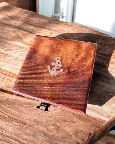 Holzkiste für Kompass "Navigator" - Möglichkeit zur Personalisierung mit Gravur
