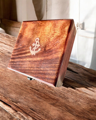 Holzkiste für Kompass "Navigator" - Möglichkeit zur Personalisierung mit Gravur