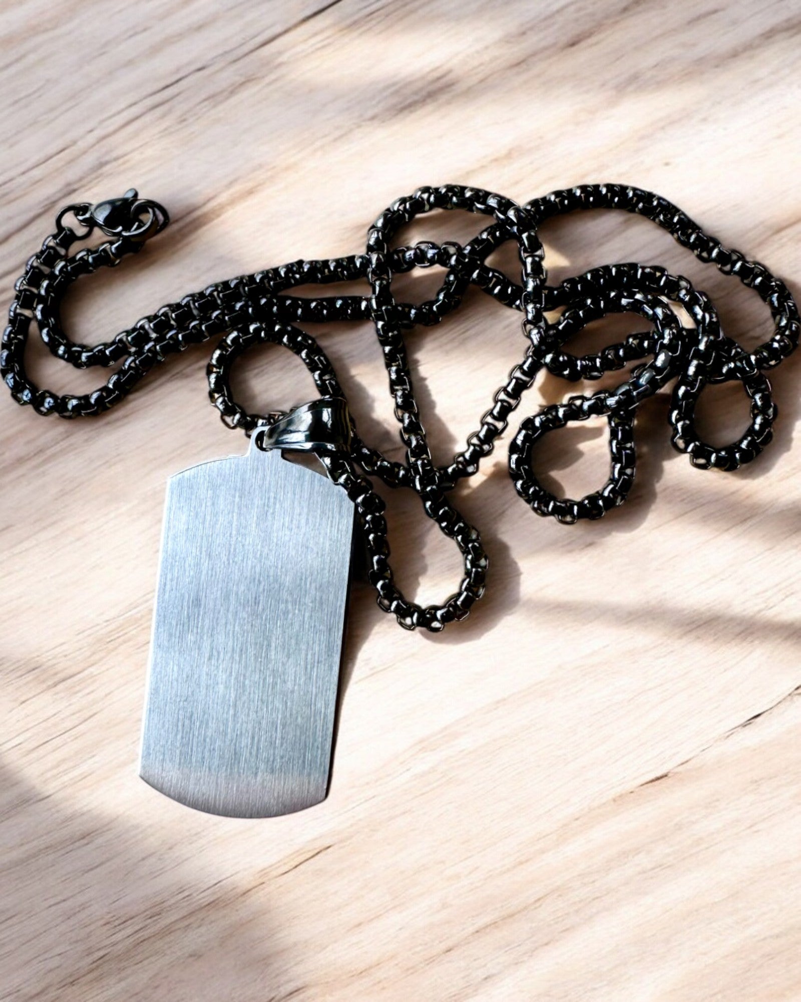 Halskette für Herren Elegante Kraft - Personalisierung mit Gravur als Geschenk