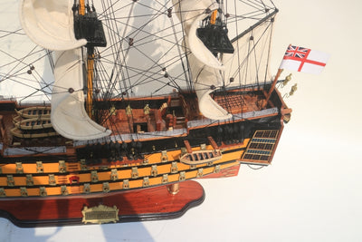 Segelschiffmodell HMS Victory 80cm, montiert, mit Möglichkeit zur Personalisierung durch Gravur - exklusive Geschenkdekoration, handgefertigt aus exotischem Holz, hohe Qualität und Liebe zum Detail