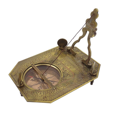 Sonnenuhr mit Kompass in Holzkästchen – Retro-Geschenk für Reisende – SUN-0106