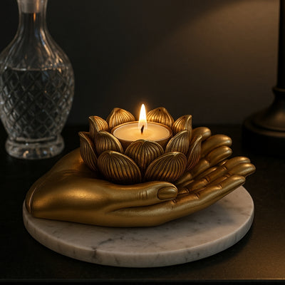 Goldener Glamour-Teelichthalter – Hand – 311FJZ