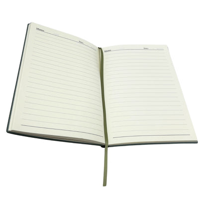 Elegantes Geschenkset mit personalisierter Gravur - Leder-Notizbuch A5 in Olivgrün mit Kugelschreiber und Ersatzmine in ästhetischer Geschenkbox