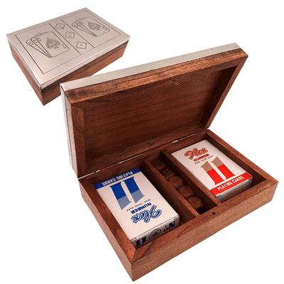 Zwei Kartenspiele und Spielwürfel in Holzbox mit Aluminiumoberseite - DC-004