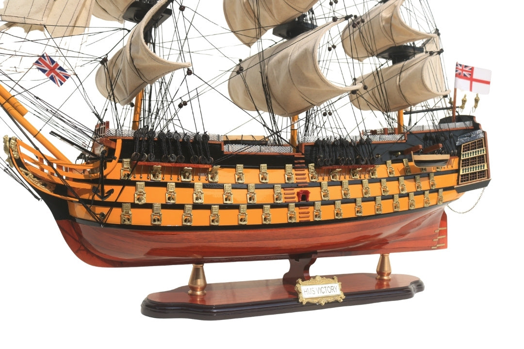 Segelschiffmodell HMS Victory 80cm, montiert, mit Möglichkeit zur Personalisierung durch Gravur - exklusive Geschenkdekoration, handgefertigt aus exotischem Holz, hohe Qualität und Liebe zum Detail