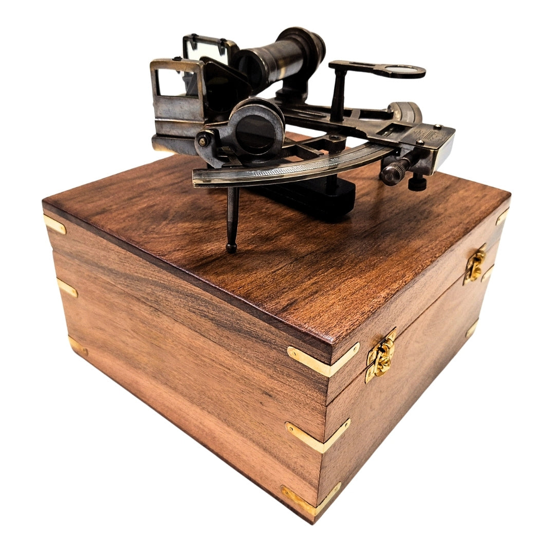 Messingsextant in Holzkasten – Replik - NC1517