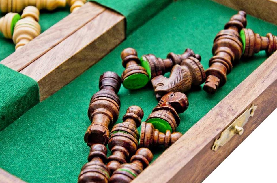 Magnetisches Holzschach - Strategiespiel - G201Z