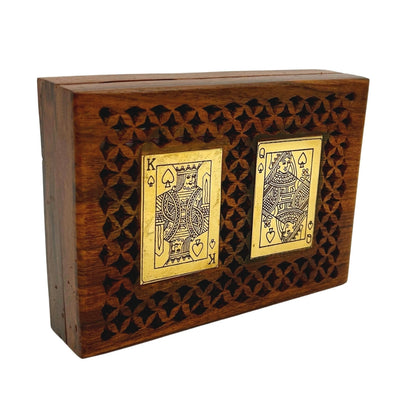 Elegantes Set aus zwei Kartenspielen in einer Holzschachtel mit Personalisierung durch Gravur