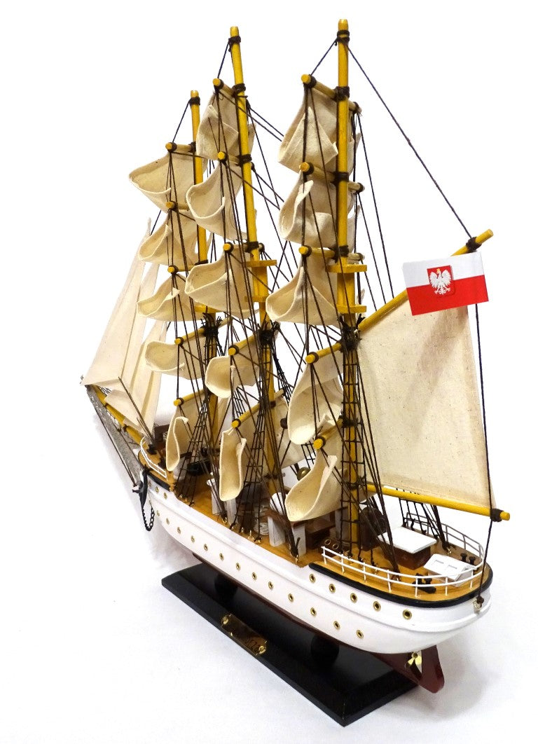 Modell des Segelschiffs Dar Pomorza 50cm - DARPOM50
