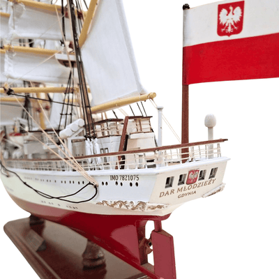 Exklusives Segelschiffmodell des Schiffs Dar Młodzieży XXL 71 cm, Möglichkeit zur Personalisierung durch Gravur