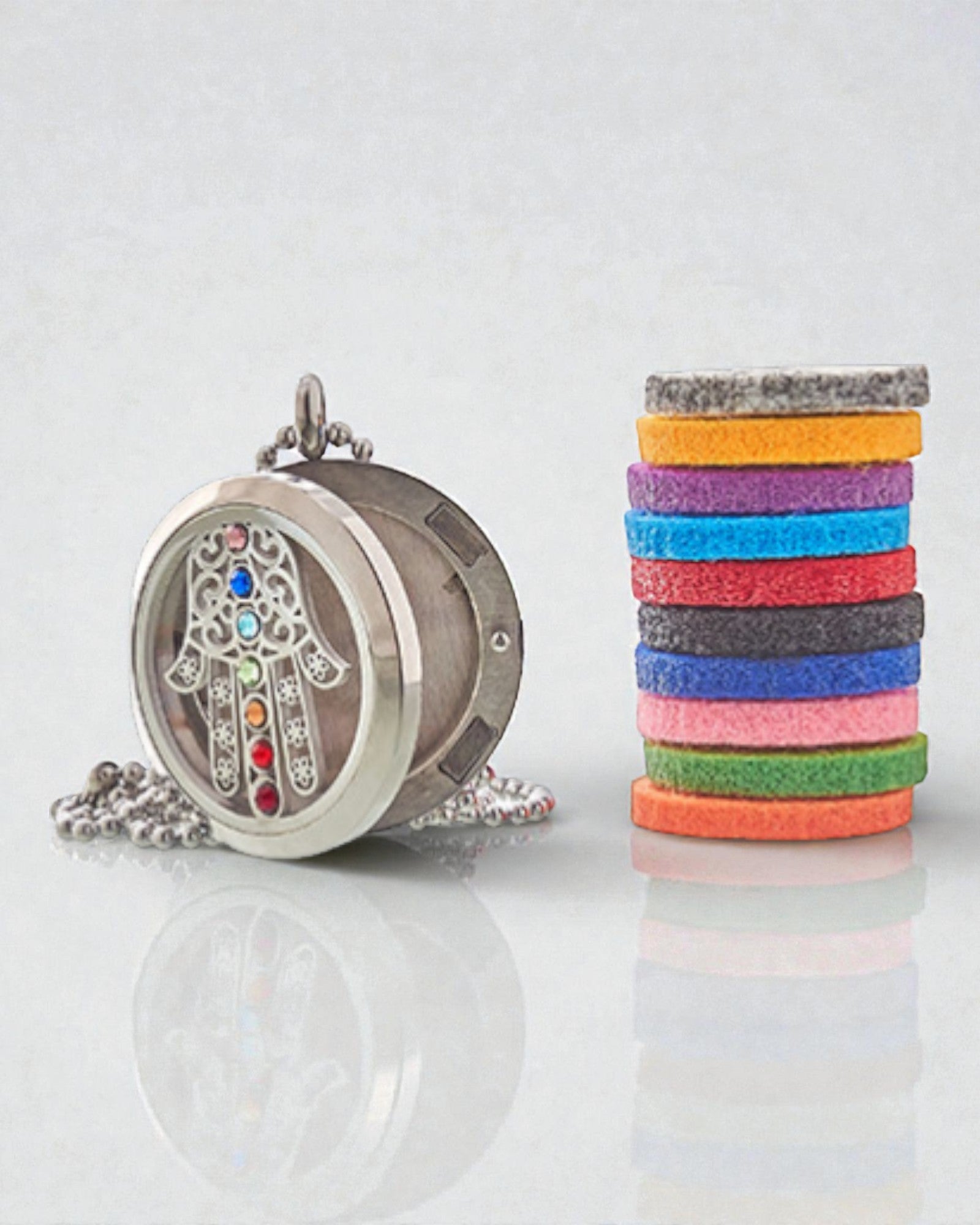 AromaHamsa Chakra – Naszyjnik Aromaterapeutyczny z Medalionem Hamsa 30 mm