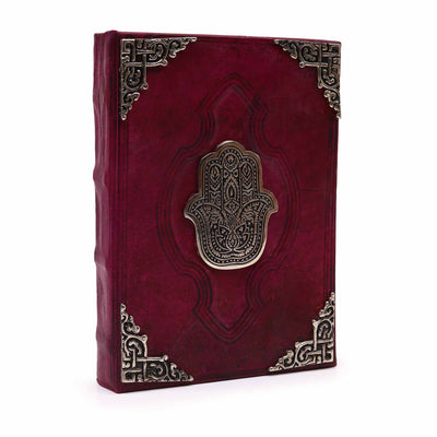 Hefty Red Tan Book mit Hamsa-Verzierung