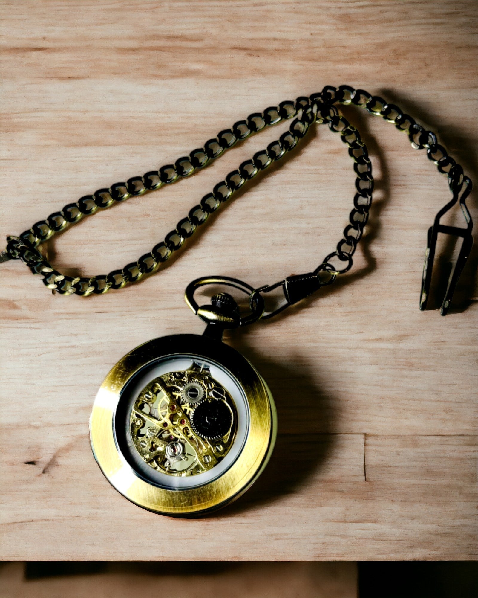 Retro Taschenuhr – Mechanisch, Farbe gesprenkeltes Gold mit Schwarz, Luxuriös, Wasserdicht, Halbautomatisch, Personalisierung mit Gravur