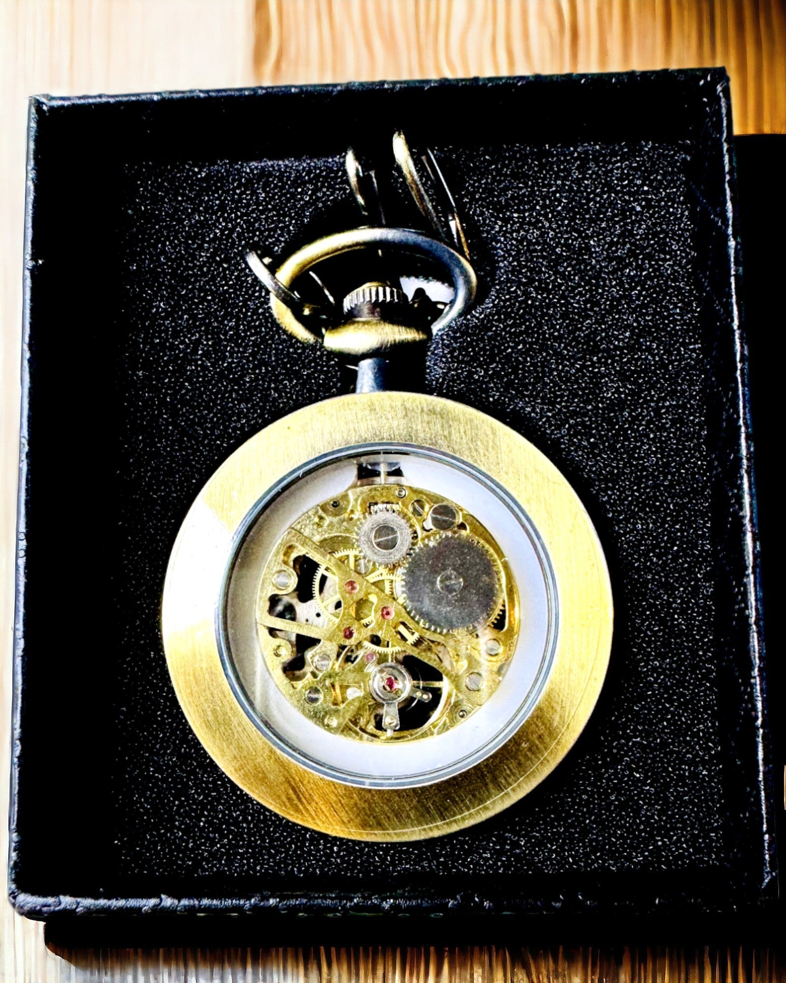 Retro Taschenuhr – Mechanisch, Farbe gesprenkeltes Gold mit Schwarz, Luxuriös, Wasserdicht, Halbautomatisch, Personalisierung mit Gravur