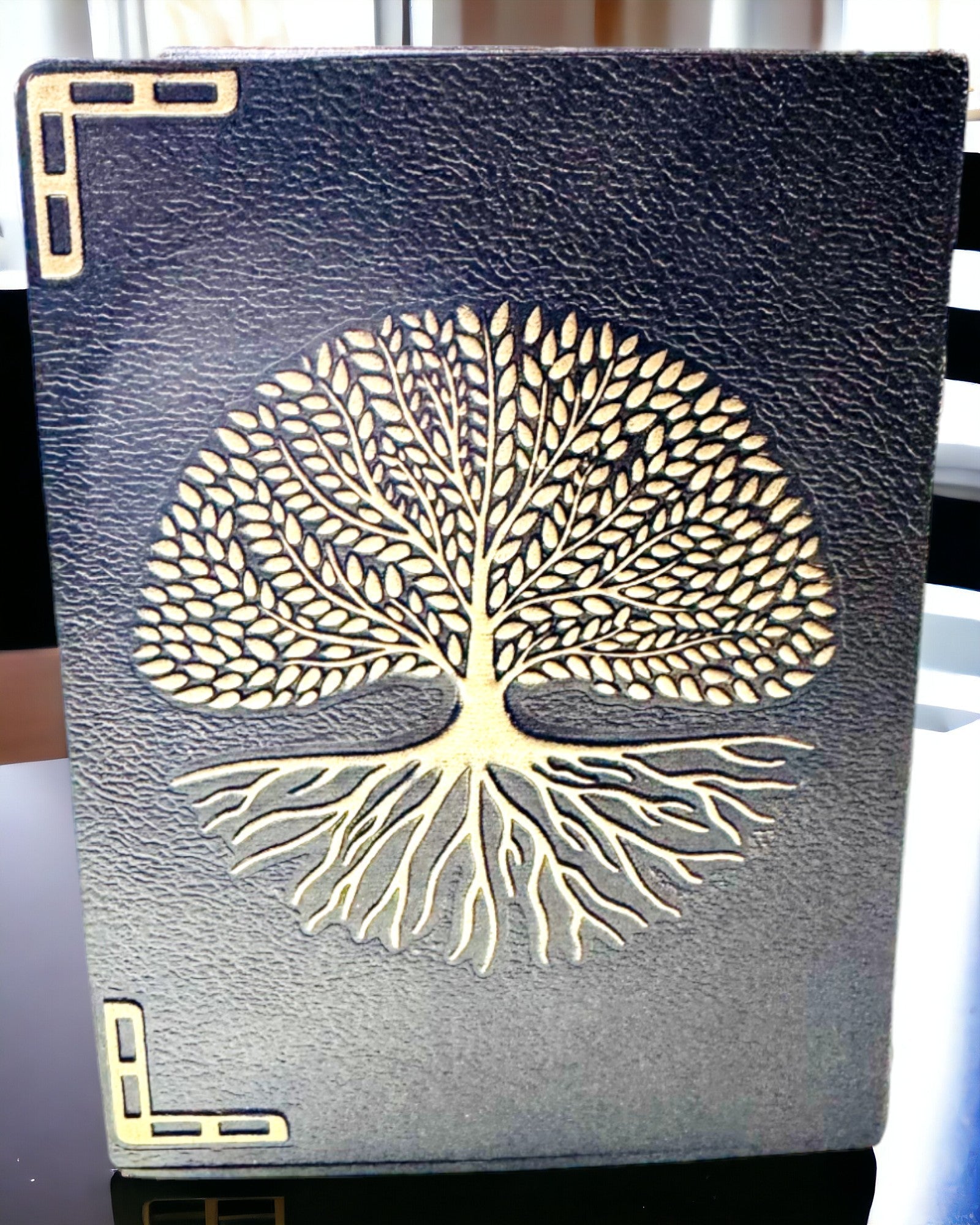 Vintage Tagebuch "Baum des Lebens" A6 - Eleganter geprägter Einband aus Kunstleder, 100 Seiten