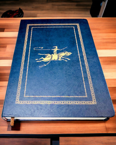 Klassisches Notizbuch mit festem Einband und Strickmotiv - Marineblau. Gravur möglich