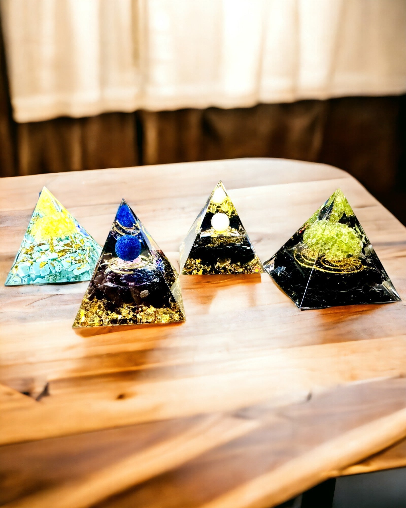 Orgonit-Pyramide mit Citrin und Türkis – Chakra-Energie-Generator, Reiki-Werkzeug, Meditationsdekoration