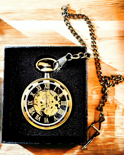 Retro Taschenuhr – Mechanisch, Farbe gesprenkeltes Gold mit Schwarz, Luxuriös, Wasserdicht, Halbautomatisch, Personalisierung mit Gravur