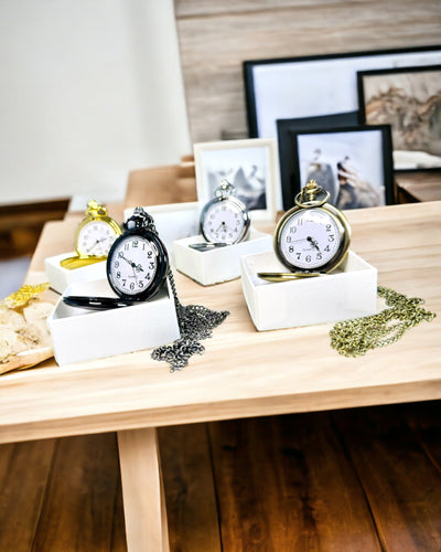 Schwarze Taschenuhr "Klassische Eleganz" mit Gravurmöglichkeit