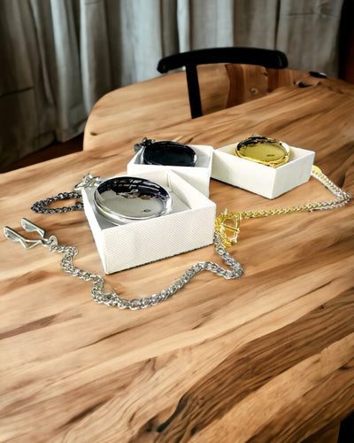 Goldfarbene Taschenuhr mit Gravurmöglichkeit