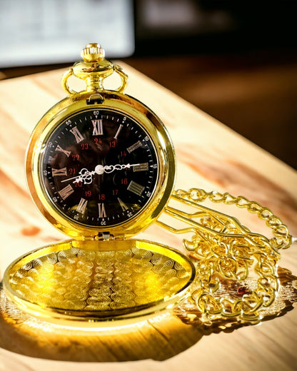 Goldfarbene Taschenuhr mit Gravurmöglichkeit
