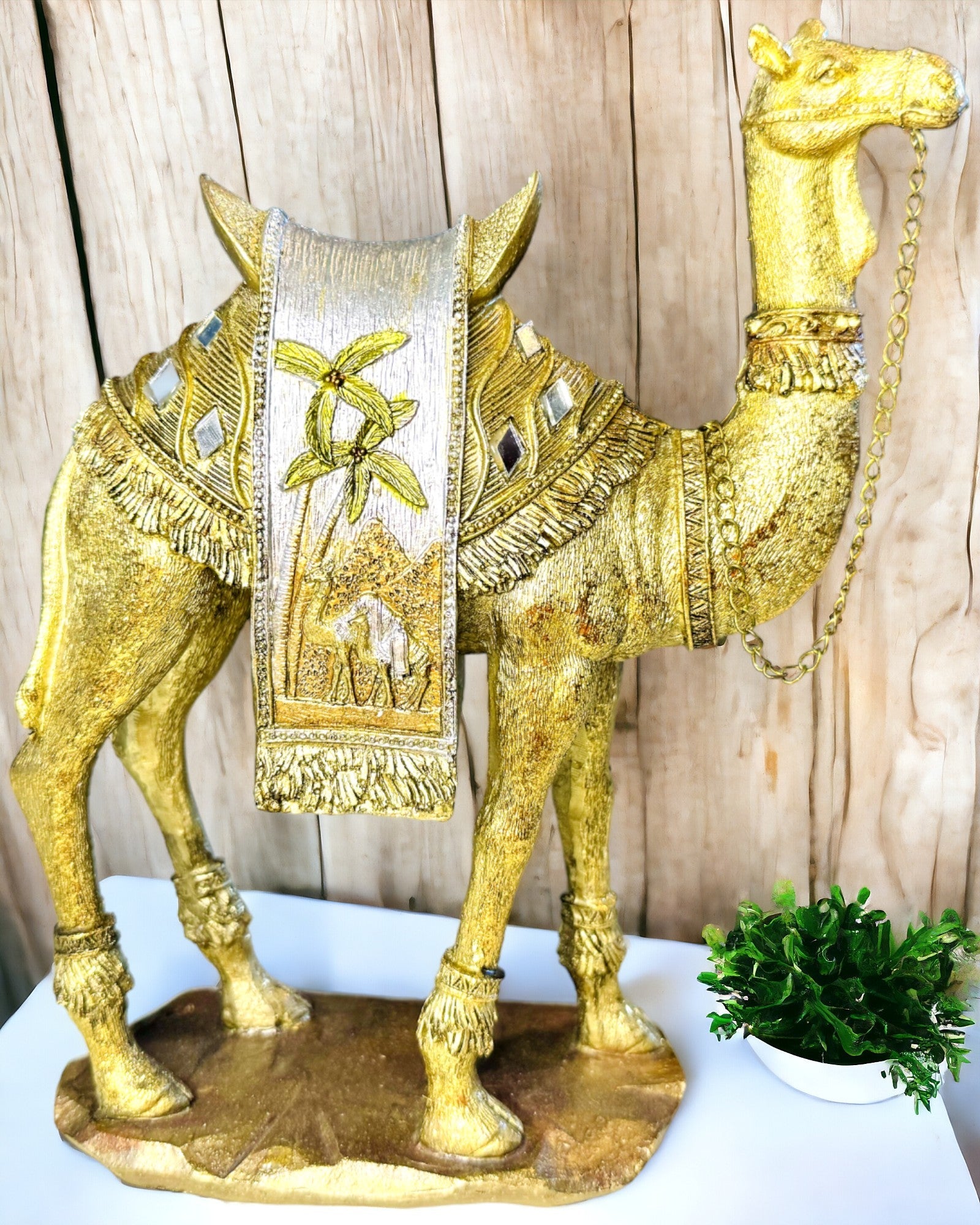 Statuette "Wędrowiec Pustyni" - Dekorativer Kamel aus Harz mit Gravurmöglichkeit