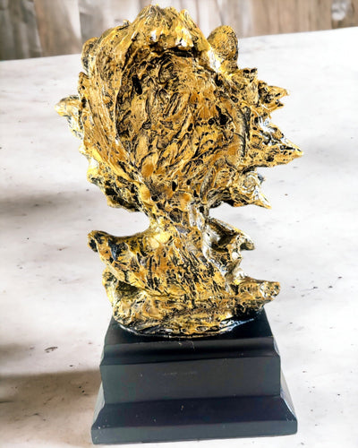 Königlicher Löwe - Majestätische Dekorationsfigur mit Gravurmöglichkeit, 2 Farbvarianten zur Auswahl, als Geschenk