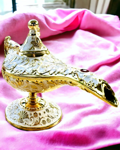 Magische Lampe von Aladin mit Gravuroption - Weißer Variante, durchzogen mit Gold