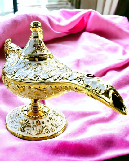 Magische Lampe von Aladin mit Gravuroption - Weißer Variante, durchzogen mit Gold