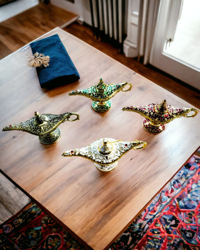 Magische Lampe von Aladin mit Gravuroption - Weißer Variante, durchzogen mit Gold