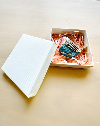 Bunter Spatz mit Gravur - Zauberhaftes Versteck für Schätze