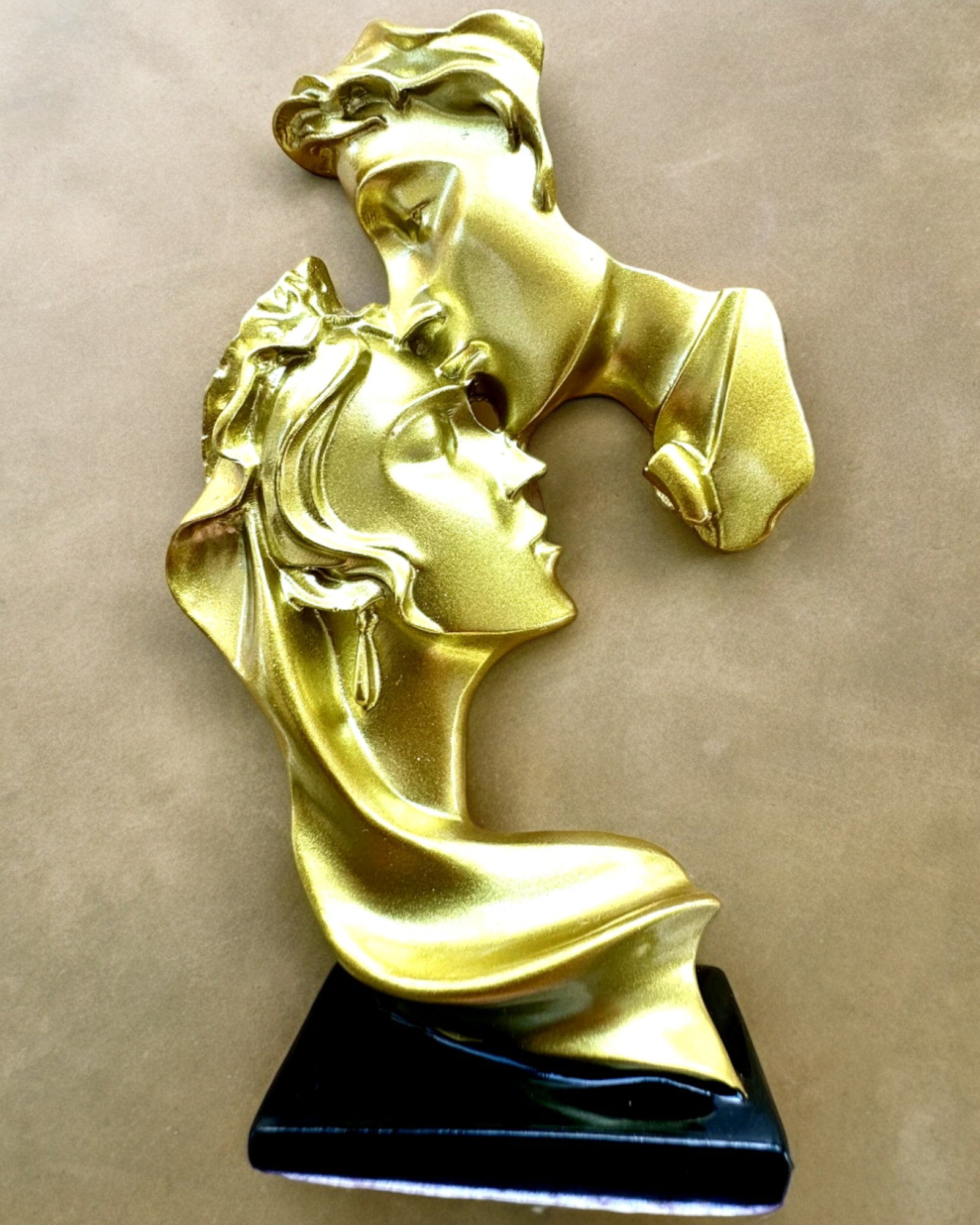 Figur "Eleganz in Stein" Farbe Gold - 13,5 cm Höhe, Dekorativ mit Gravuroption