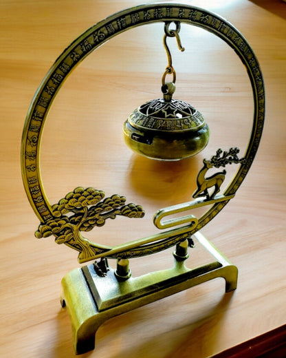 Eleganter Metallhalter für Räucherstäbchen "Große Ruhe" - Personalisierung mit Gravur möglich