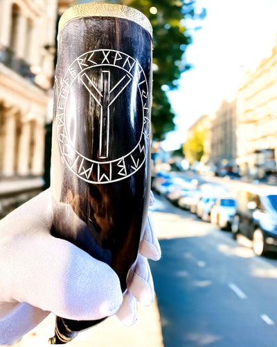 Hornbecher "Viking Valor" - Handgraviert, Premium Qualität - 4 Varianten zur Auswahl