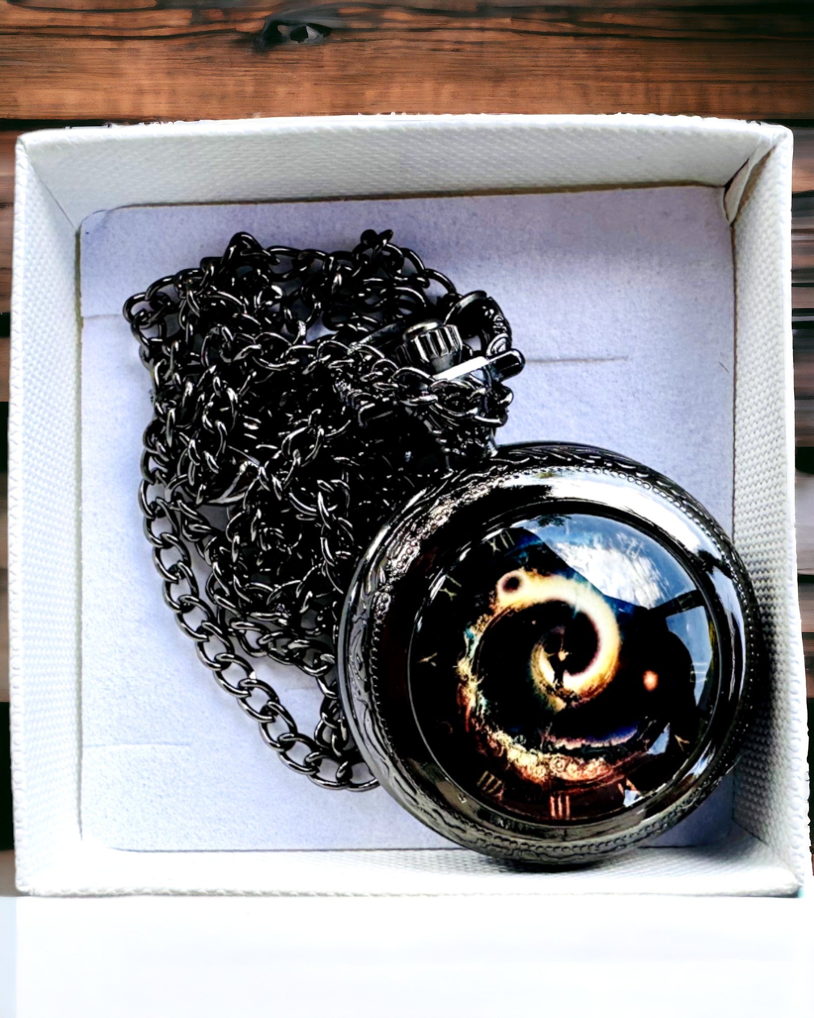 Taschenuhr "Galactic Eye" Personalisierung mit Gravur