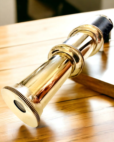 Reisebrille Paradies – Handwerk - Personalisierung mit Gravur