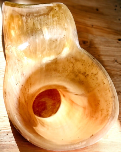 Gehämmerter Krug 'Majstersztyk' mit Personalisierung durch Gravur - 5 Farbvarianten