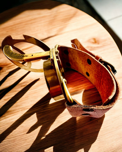 Sonnenuhr "Antiker Kompass", Armbanduhr mit Kompass, Personalisierung mit Gravur möglich