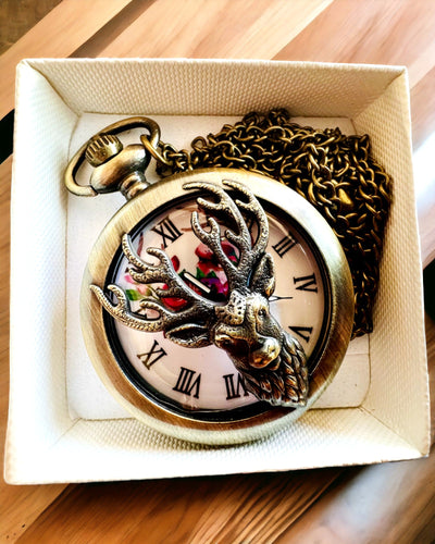 Taschenuhr Waldwächter - Elegante Uhr mit Hirschmotiv, personalisierbar mit Gravur