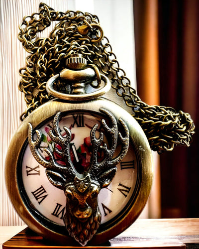 Taschenuhr Waldwächter - Elegante Uhr mit Hirschmotiv, personalisierbar mit Gravur