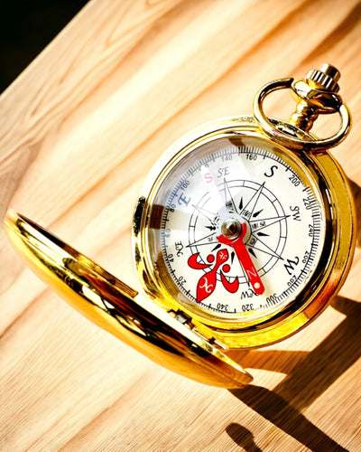 Kompass Wanderer mit Gravuroption - Farbe Gold