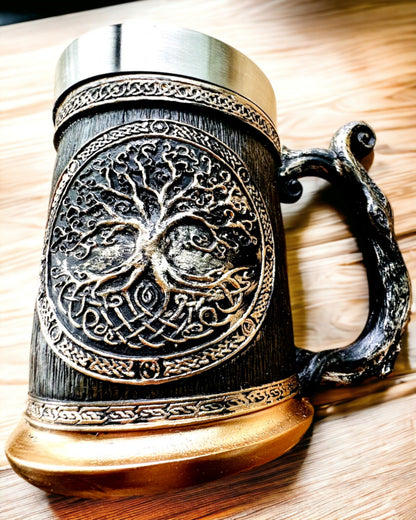 Nordischer Becher Weltenbaum - Meisterhafte Ausführung, 600 ml, Personalisierung mit Gravur möglich