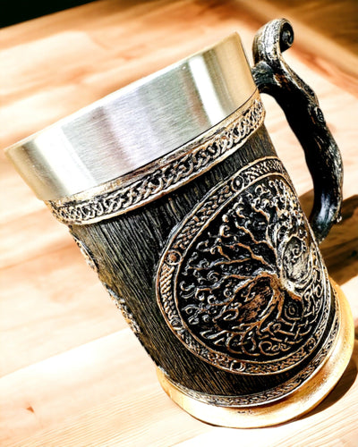 Nordischer Becher Weltenbaum - Meisterhafte Ausführung, 600 ml, Personalisierung mit Gravur möglich
